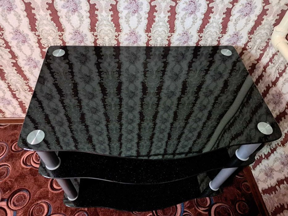 Столик журнальный