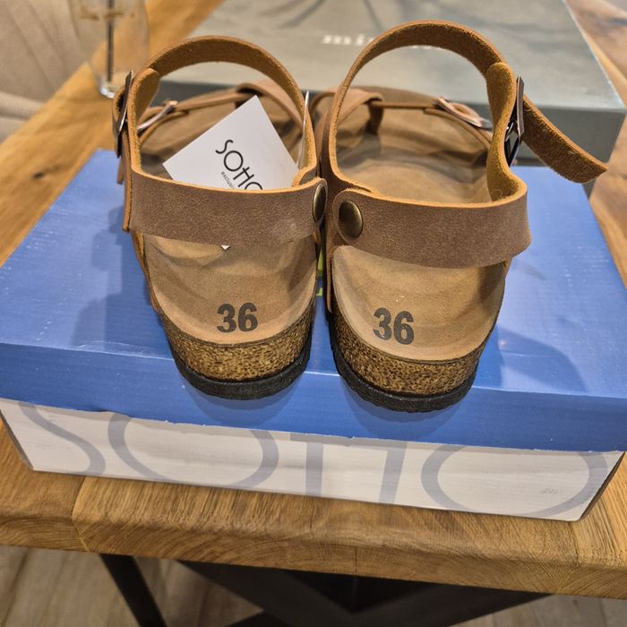 Нови сандали в кафяво