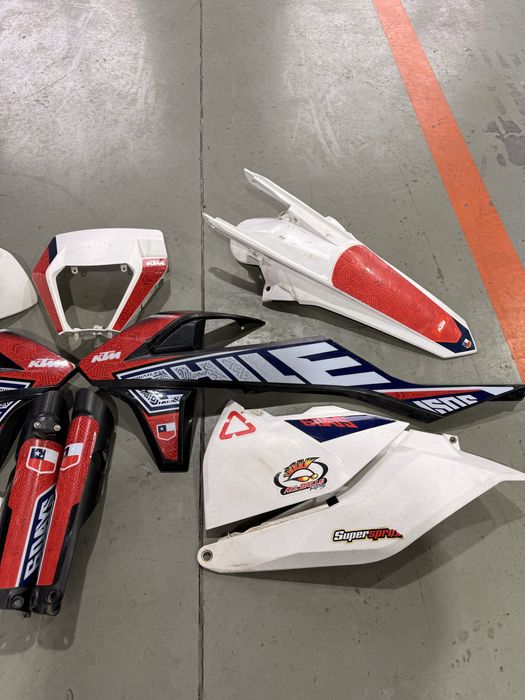 Два комплекта кори за KTM