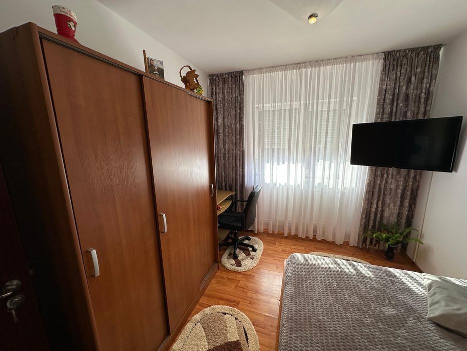 3 camere, cartier Sarari, 2 băi, mobilat complet, direct proprietar