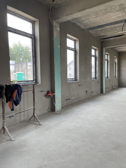 Tencuiala mecanizata var-ciment