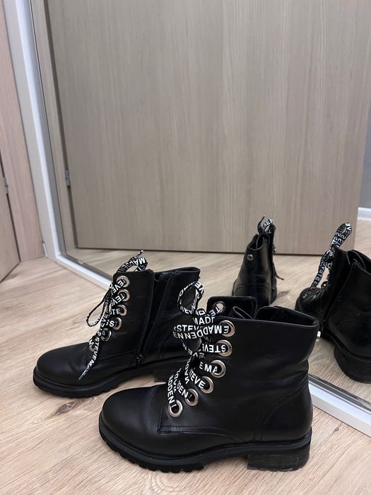 Bocanci Steve Madden mărimea 38