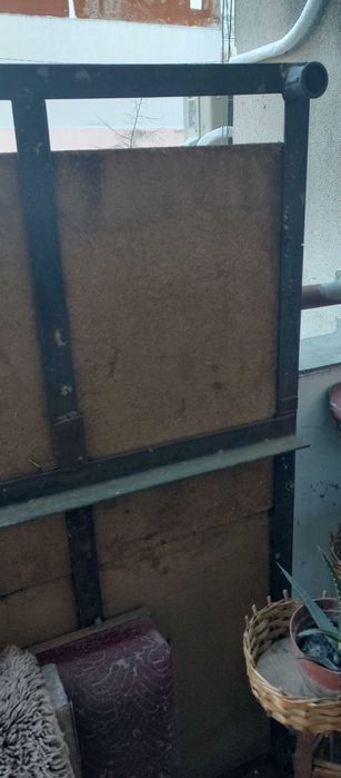 легло плюс матрак( може и поотделно)