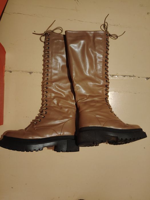 Срочно демесезонные сапожки.