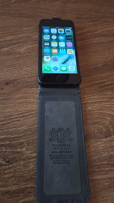 Vand telefon IPhone 5