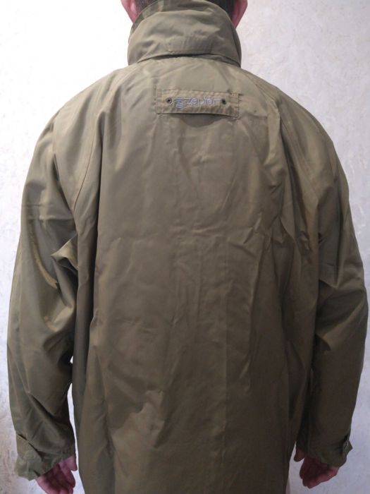 Новая, Куртка,, с капюшоном, размер-L