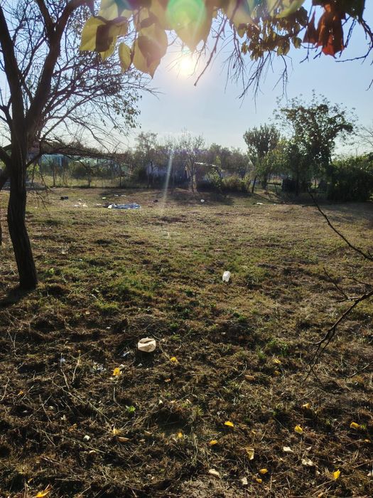 Teren 1000 mp + Casa in Pădureni