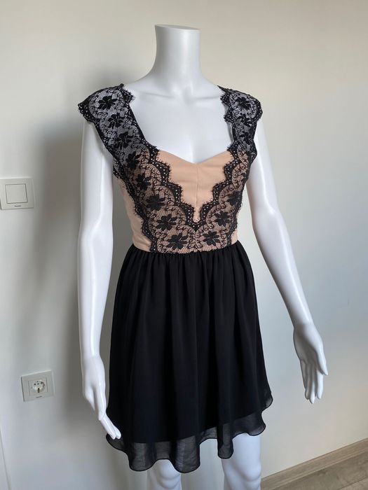 Официална рокля с дантела