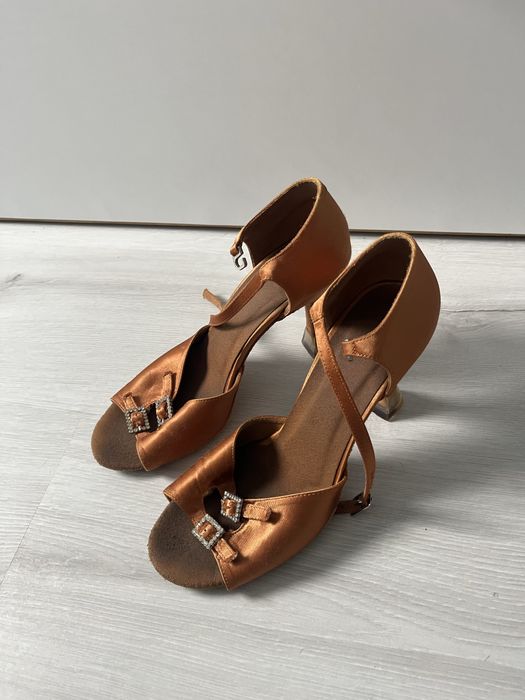 Професонални латино обувки