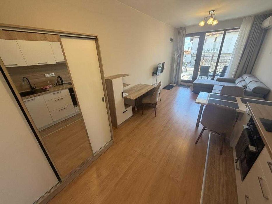 Просторен едностаен апартамент в к-с “Vineyards Resort”