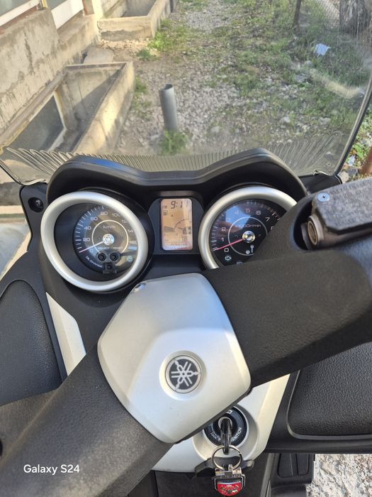 Yamaha X-max 250