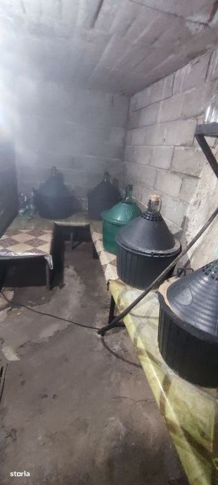 Casa renovata, utilitati complete (Gaz) + 1900 mp teren – Scurta, BC