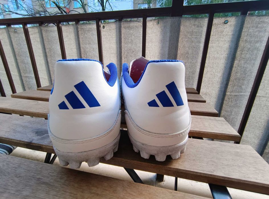 Футболни обувки ADIDAS F50 , стоножки, 44 номер.