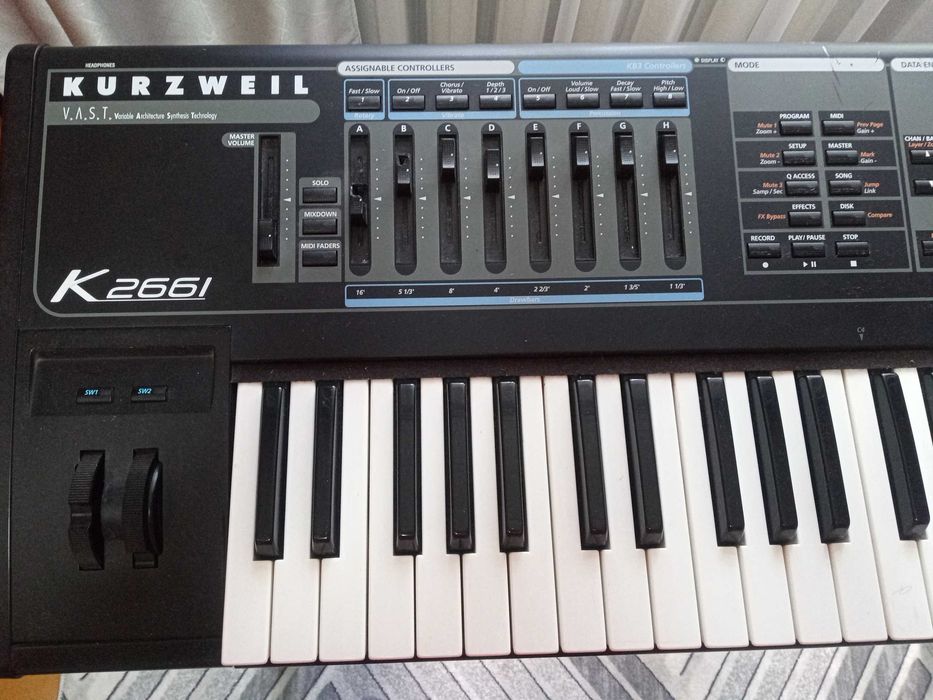 Синтезатор  kursweil. K2661