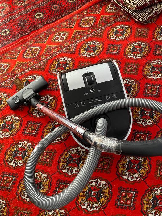 Пылесос бу в хорошом состояние