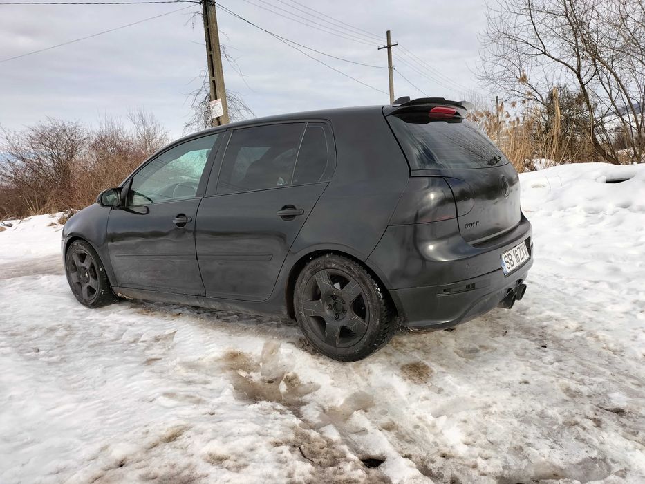 Ofer spre vânzare golf 5 pachet GTI  1.4 mpi 95 cp  239.000 km