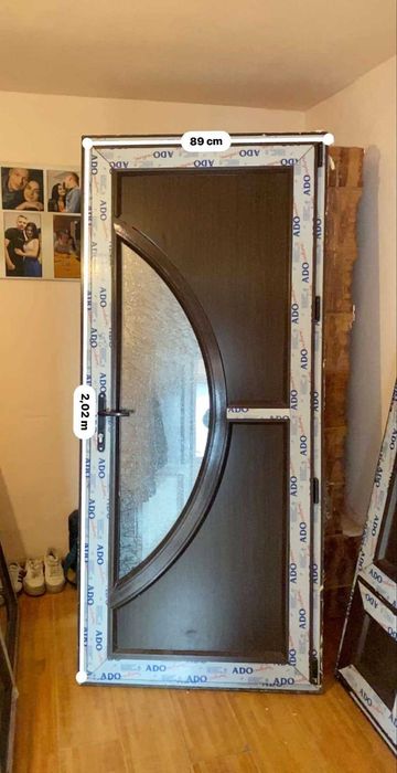 Usa mare cu pui,usa simpla si geamuri termopan mahon