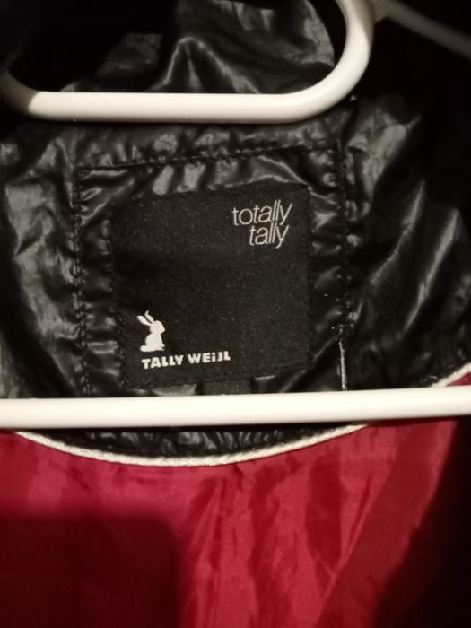 Vând geaca 42 S-M Tally Well