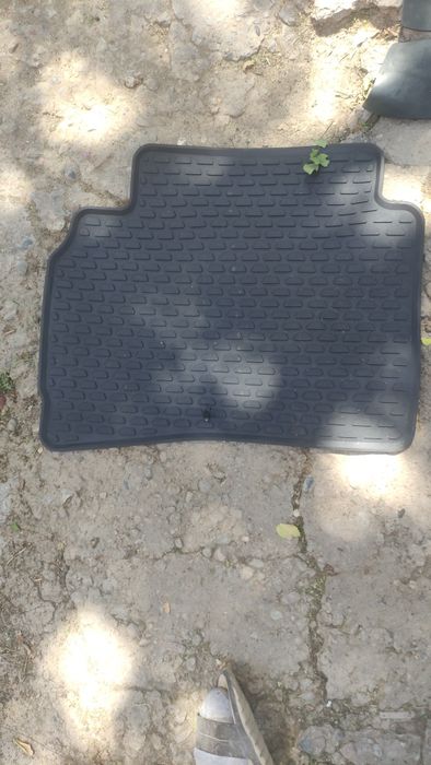 Полик Малибу 2 в нормальном состоянии