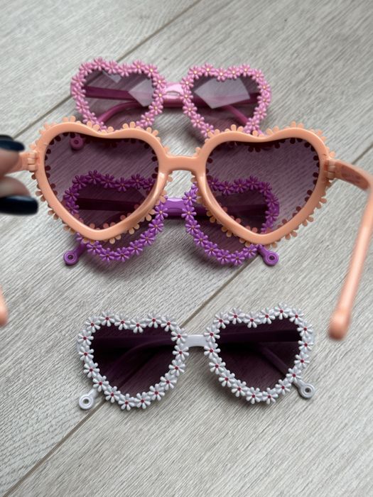 Детски слънчеви очила + подарък (2-14 г.)