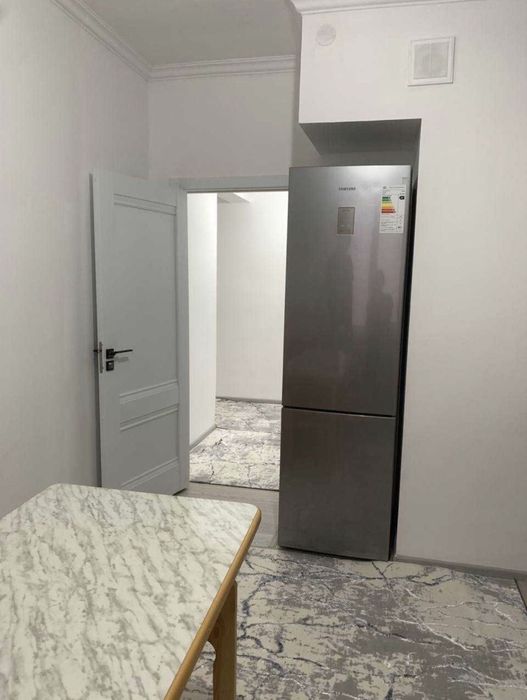 Srochni 2 xonali yangi kvartira arendaga beriladi!