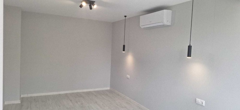 Продава се Тристаен апартамент в Разград, Център - 96 кв.м за 1621 €/кв.м - Снимка #11