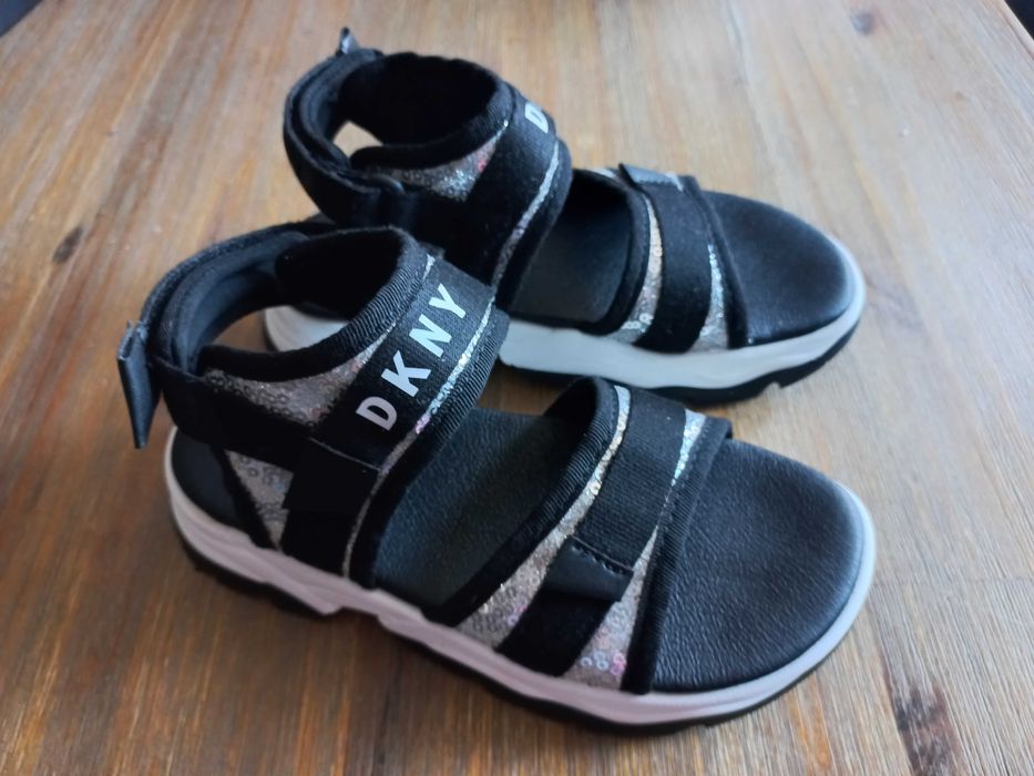 Детски летни обувки  DKNY UGG adidas melissa 28.29 30 31