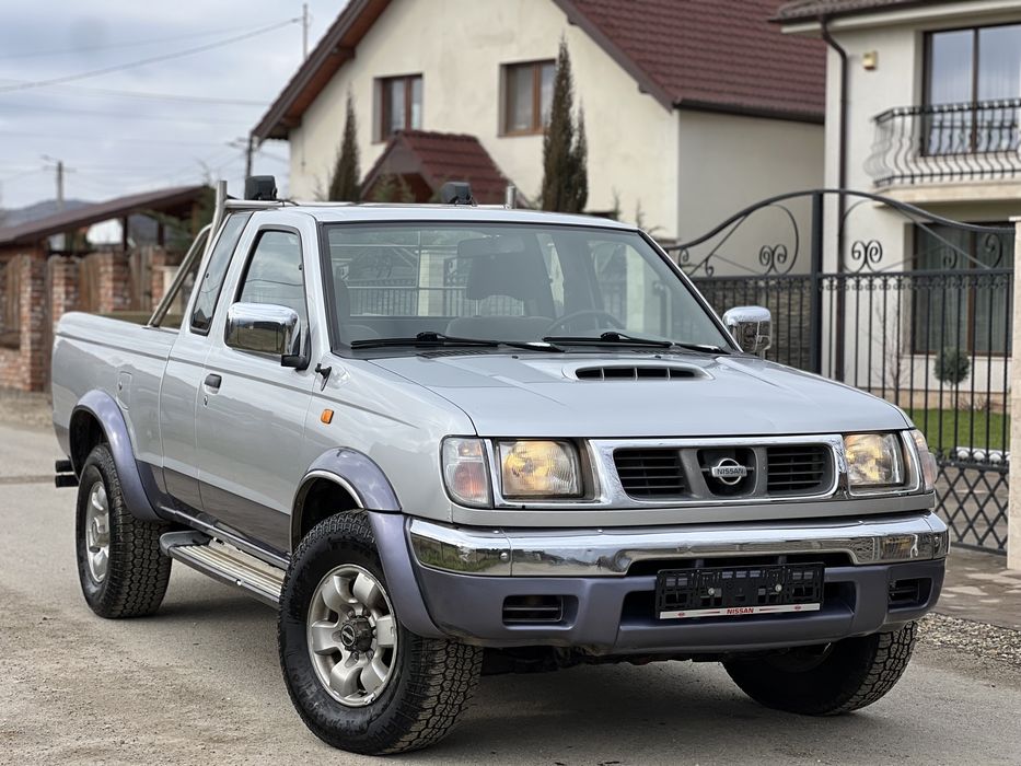 Nissan Navara 2.5 TD/ King Cab