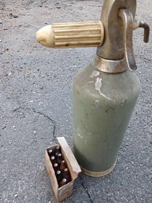 Сифон для газа с баллончиками