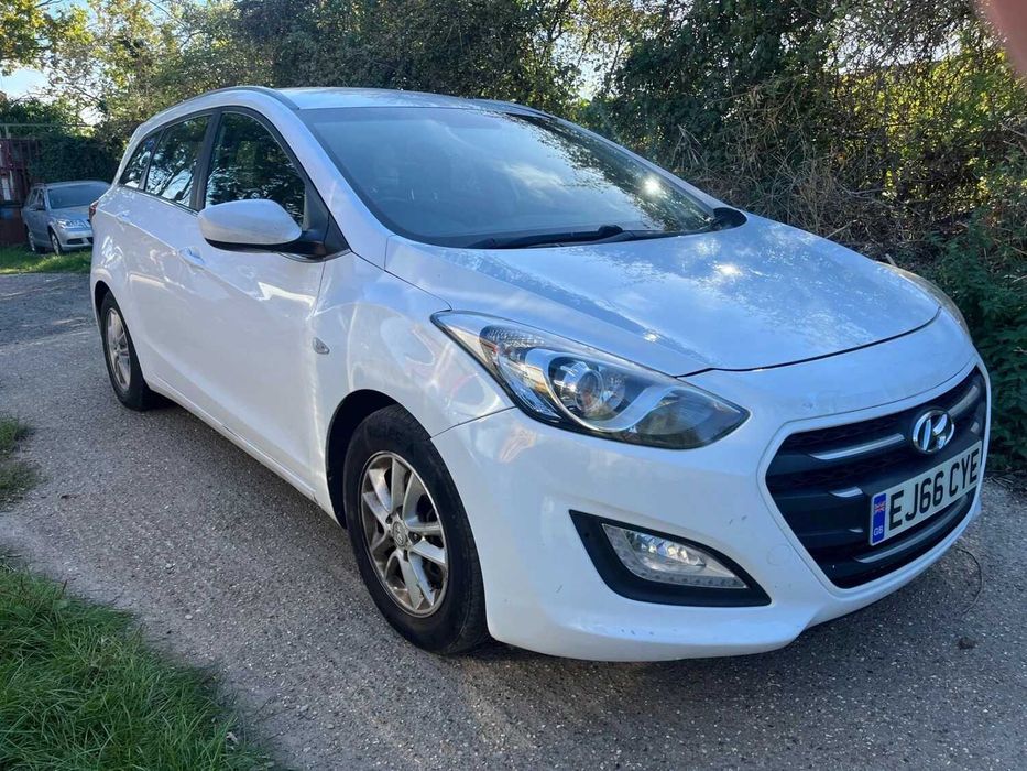 На части Hyundai I30 1.6 CRDi 2016