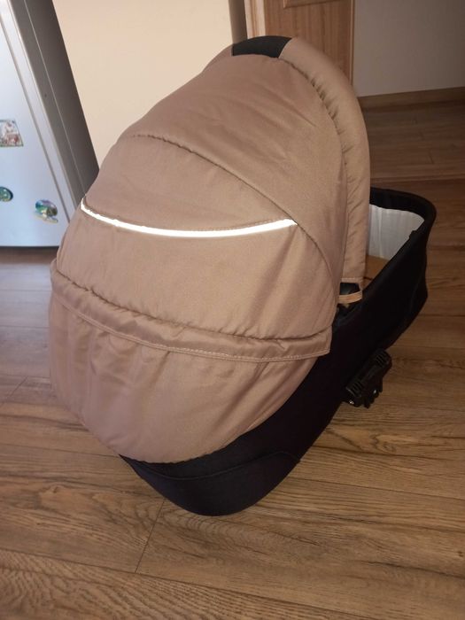 Бебешка количка с два коша