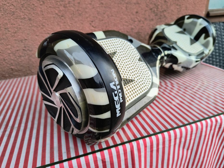 Vând Hoverboard Mega Motion în stare perfectă