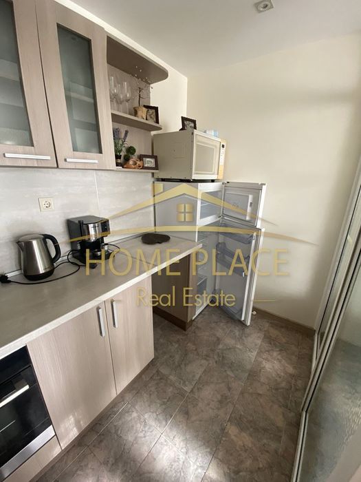 Дава се под наем Двустаен апартамент в Варна, Център - 70 кв.м за 561 € - Снимка #3