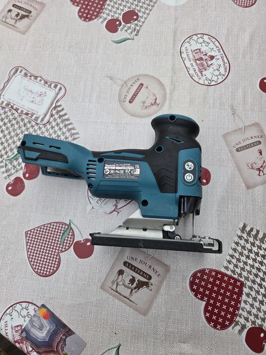 Акумулаторен прободен трион MAKITA DJV181