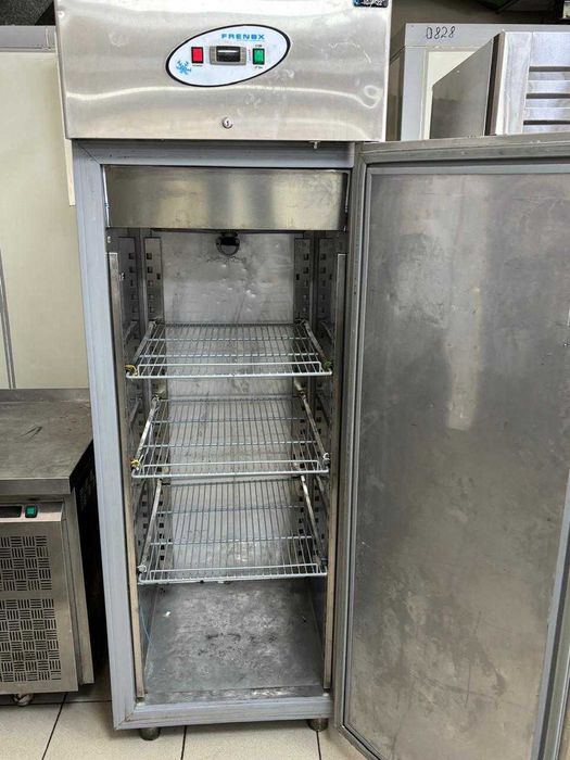 Морозильный шкаф