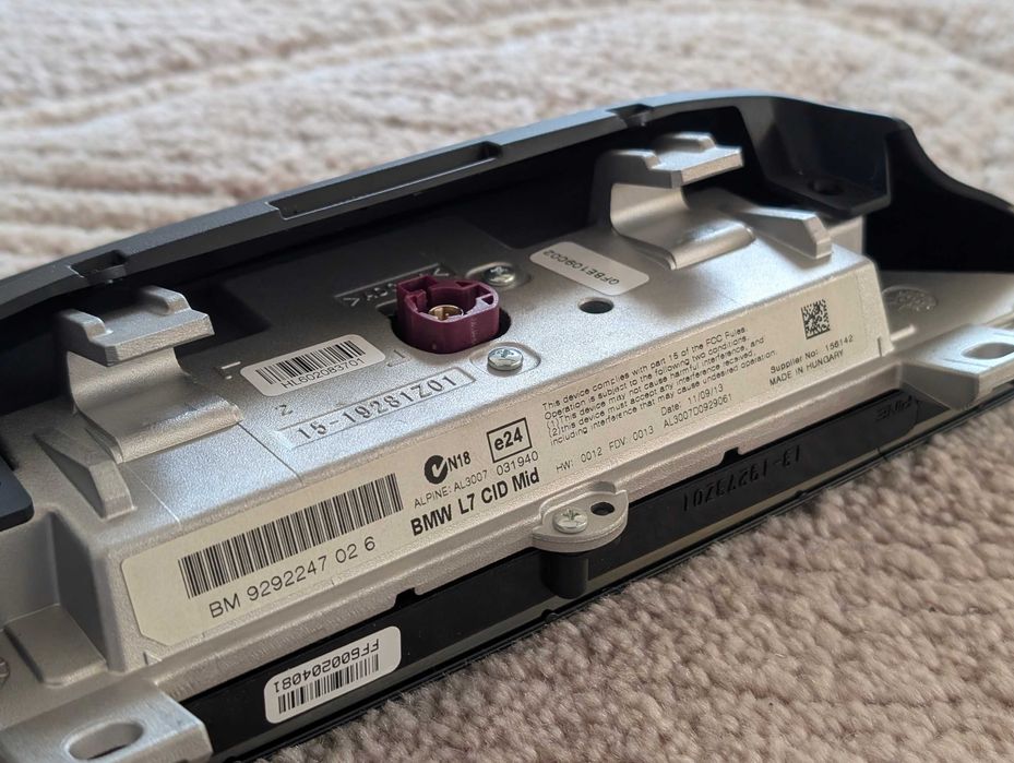 Piese BMW F30 Display CID 6.5", butoane volan rosii, chei etc