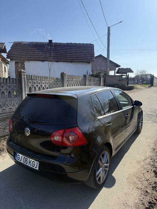 Vând Golf 5 2.0 BKD