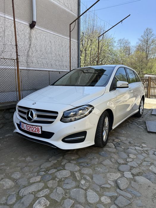 Mercedes Benz B180, automat, benzina, padele volan, impecabil, senzori