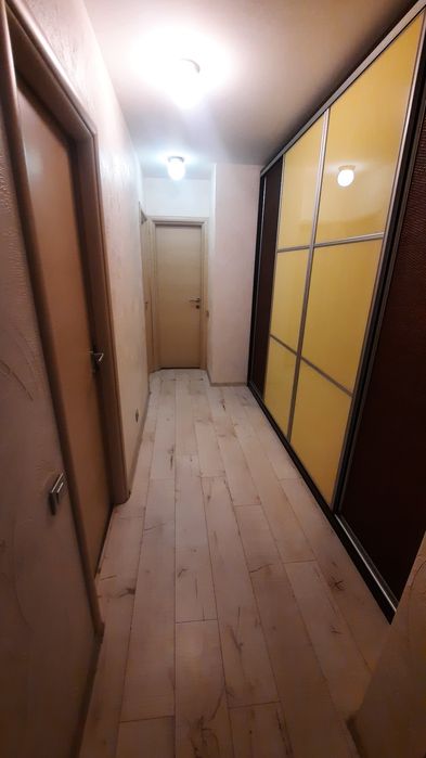 Închiriez apartament spatios