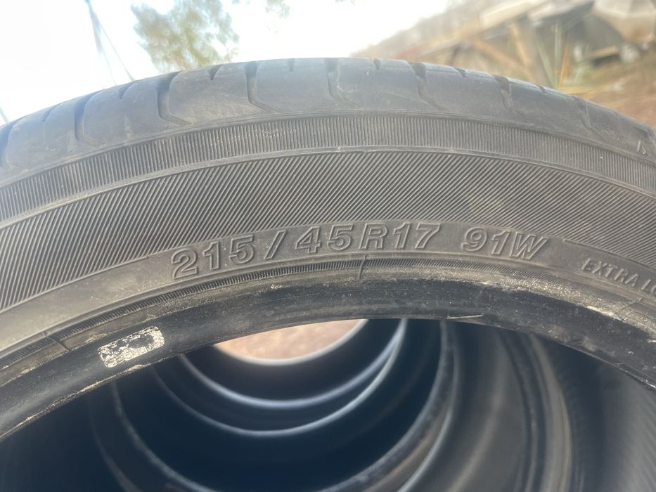 Продам шины.                 215 45 R17