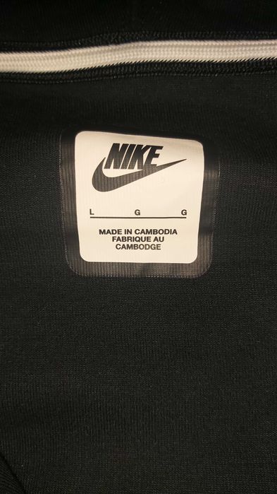 Дамско Горнище Nike Tech Fleece - Размер L (OVERSIZED)