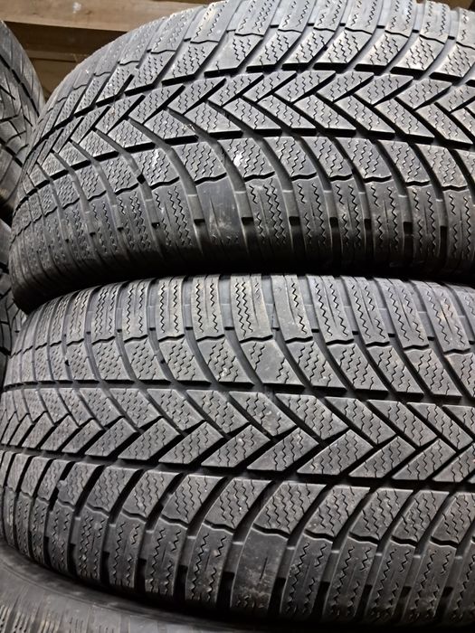 Anvelope second iarna 255 55 R20 Bridgestone 2021