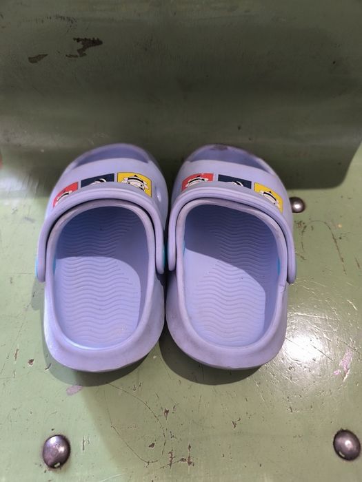 Отдам детские шлепки