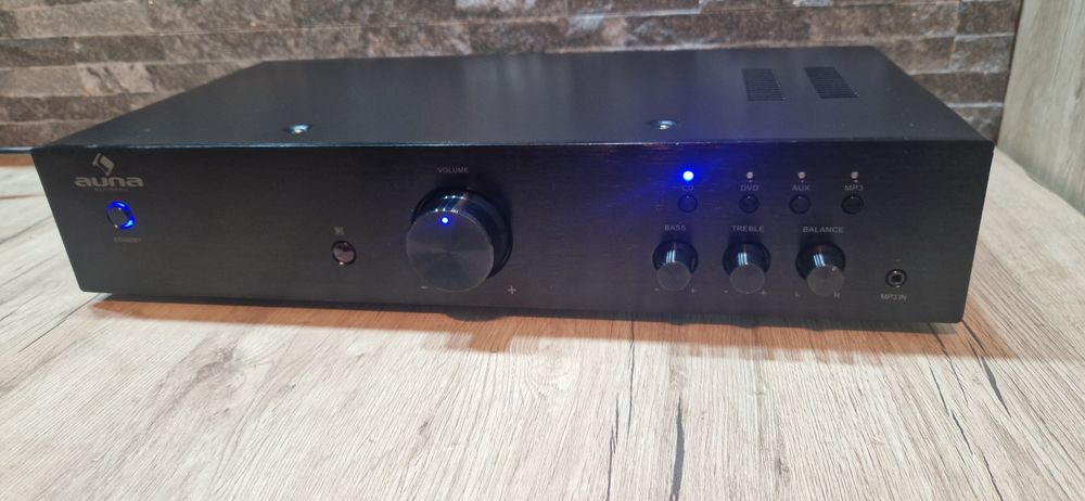 Vand  amplificator  AUNA