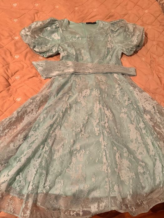 Продется вечернее платье Новый