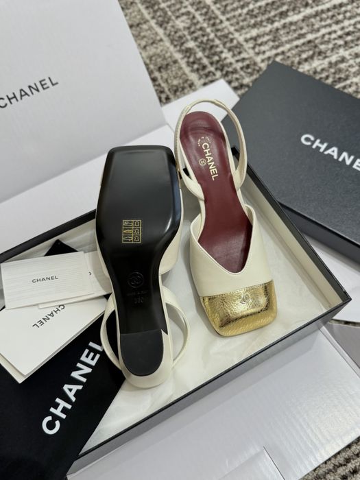 Pantofi Chanel