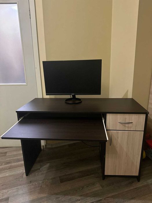 Бюро за офиса или дома