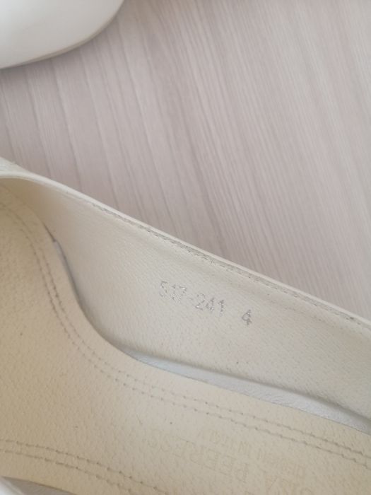 Туфли женские белые