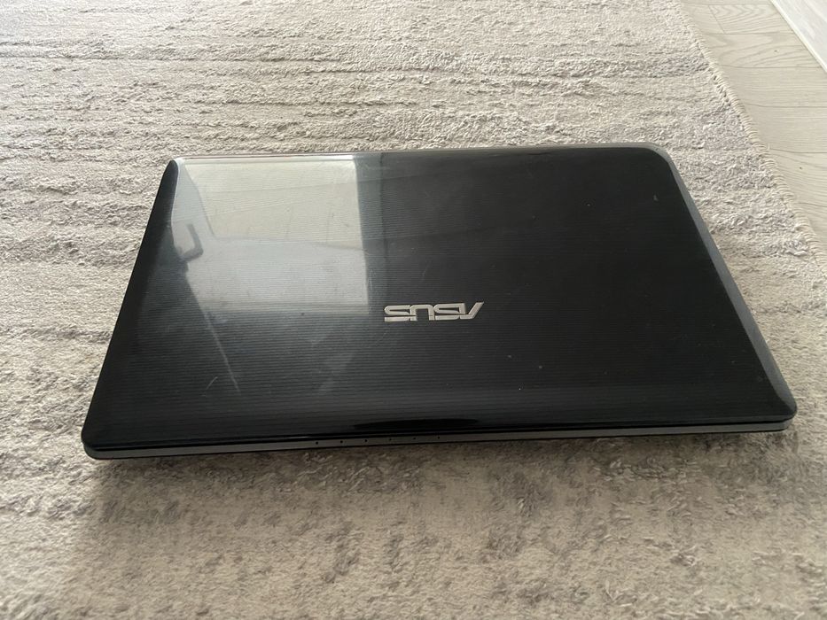 Ноутбук ASUS в хорошем состоянии