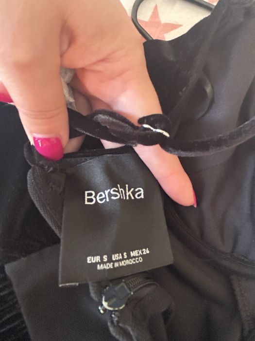 Rochie neagra din catifea